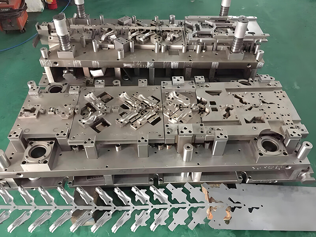 Progressive Stamping Dies and Mould